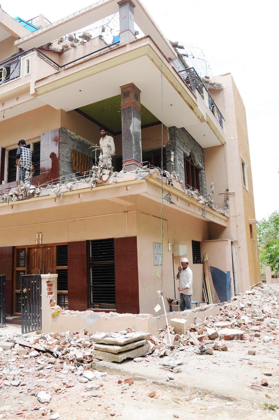 ಮುಂದುವರಿದ ಒತ್ತುವರಿ ತೆರವು ಕಾರ್ಯಾಚರಣೆ